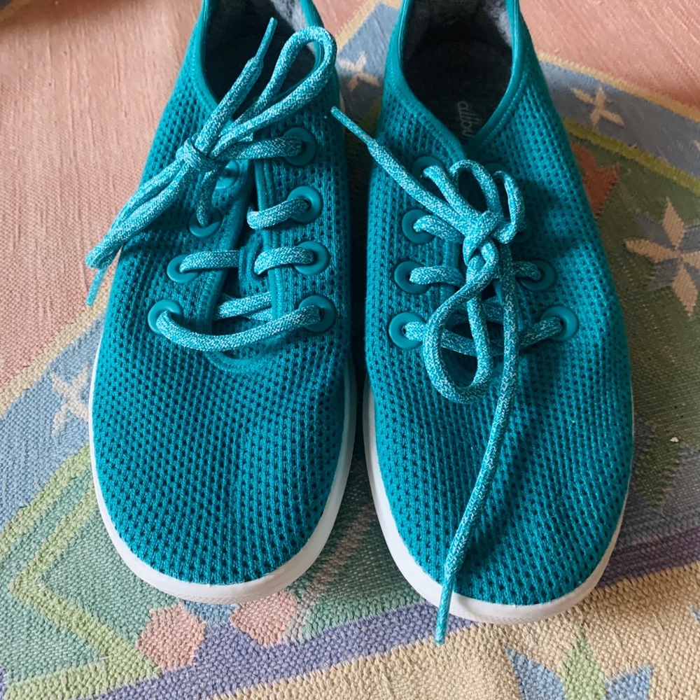 Allbirds teal woman’s Tree Runner’s sneakers